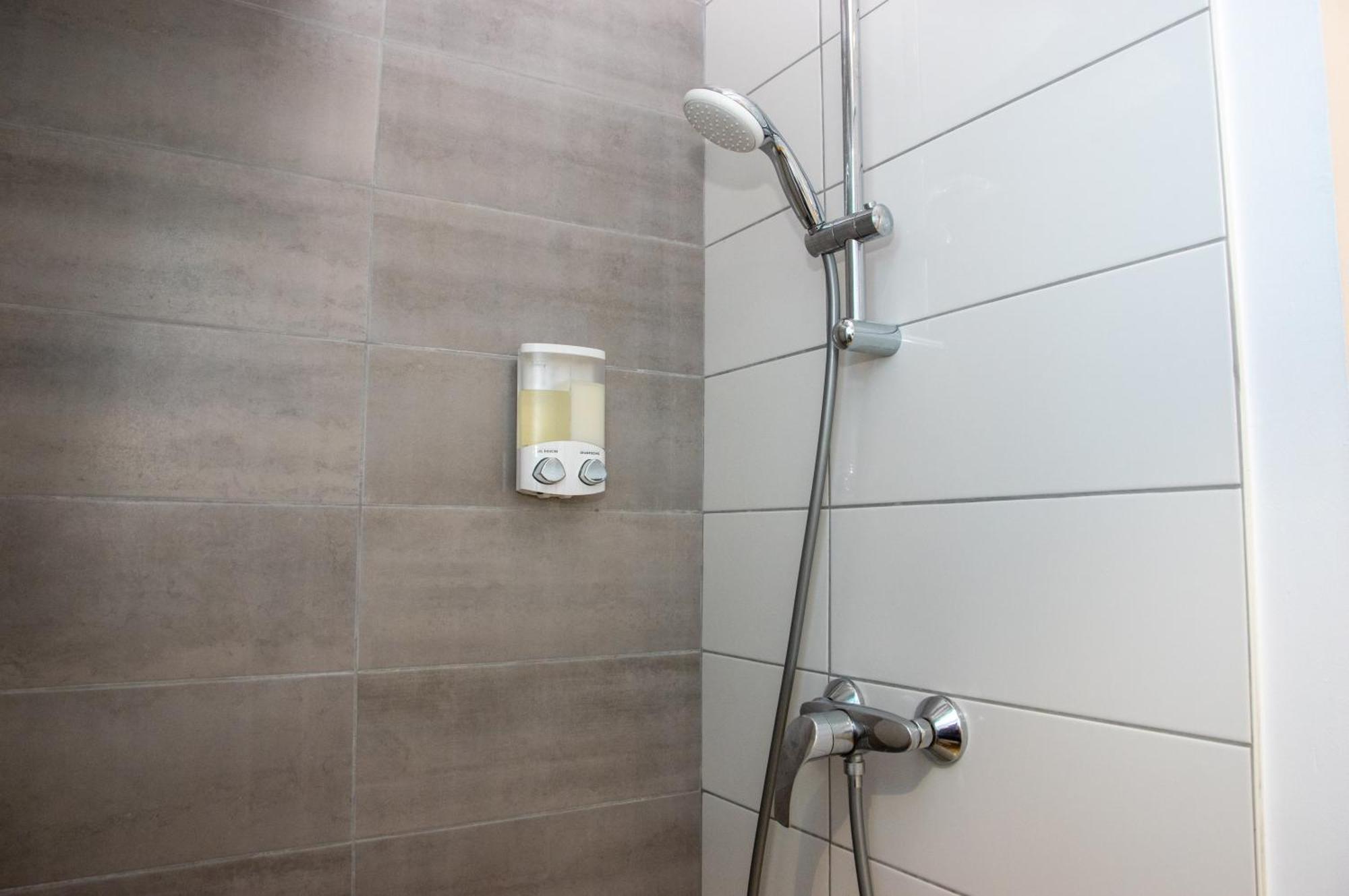 Appartement Duplex Cocoon - 10 Min De Blaye - 20 Min Cnpe - Wifi - Tv Hd à Saint-Seurin-de-Cursac Extérieur photo